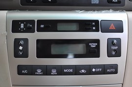 2010款比亚迪F3DM低碳版上海实拍