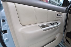 2010款比亚迪F3DM低碳版上海实拍