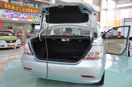 2010款比亚迪F3DM低碳版上海实拍