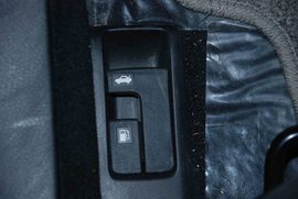 2010款斯巴鲁翼豹三厢