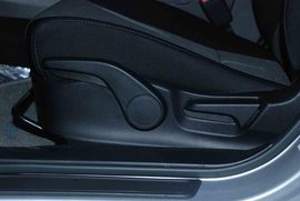 2010款斯巴鲁翼豹三厢