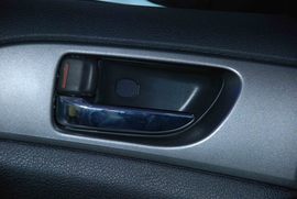 2010款斯巴鲁翼豹三厢