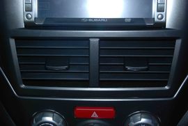 2010款斯巴鲁翼豹三厢