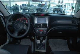 2010款斯巴鲁翼豹三厢