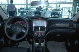 2010款斯巴鲁翼豹三厢