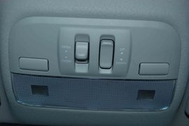 2010款斯巴鲁翼豹三厢