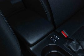 2010款斯巴鲁翼豹三厢