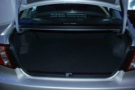 2010款斯巴鲁翼豹三厢