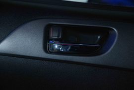 2010款斯巴鲁翼豹三厢