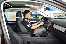 2017款大众途锐3.0TSI拓野型