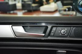2017款大众途锐3.0TSI拓野型