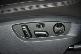 2017款大众途锐3.0TSI拓野型