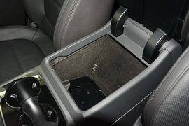 2017款大众途锐3.0TSI拓野型