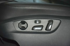 2017款大众途锐3.0TSI拓野型