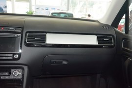 2017款大众途锐3.0TSI拓野型