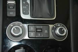 2017款大众途锐3.0TSI拓野型