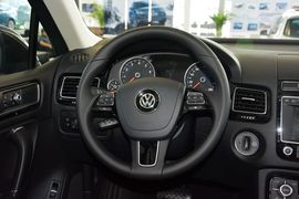 2017款大众途锐3.0TSI拓野型