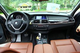 2011款宝马X5成都试驾