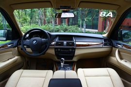 2011款宝马X5成都试驾