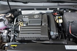 2016款大众高尔夫1.4TSI自动豪华型
