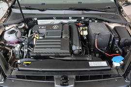 2016款大众高尔夫1.4TSI自动豪华型