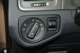 2016款大众高尔夫1.4TSI自动豪华型