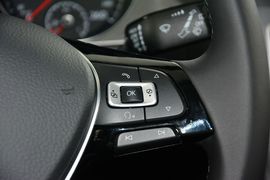 2016款大众高尔夫1.4TSI自动豪华型