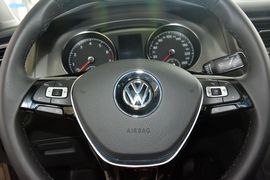 2016款大众高尔夫1.4TSI自动豪华型