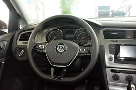 2016款大众高尔夫1.4TSI自动豪华型