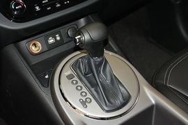2016款起亚智跑