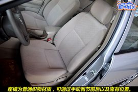 2010款丰田新花冠
