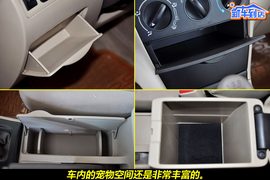 2010款丰田新花冠