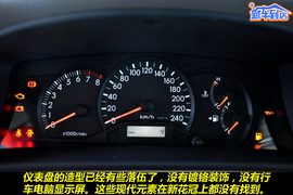 2010款丰田新花冠