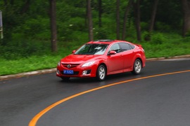 马自达睿翼轿跑2.5L至尊版