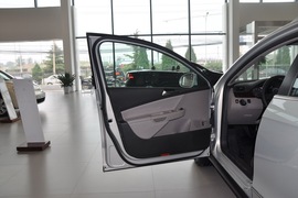 2010款大众旅行轿车