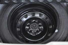 2.0L比亚迪M6豪华型到店实拍