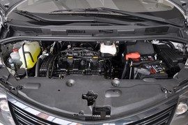 2.0L比亚迪M6豪华型到店实拍