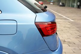 2016款众泰SR7