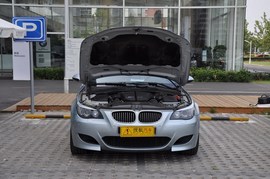 2005款宝马M5