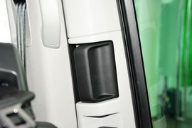 2016款大众迈特威2.0TSI四驱尊享版