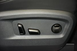 2016款大众迈特威2.0TSI四驱尊享版