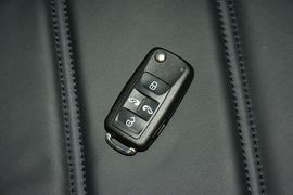 2016款大众迈特威2.0TSI四驱尊享版