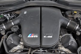 2005款宝马M5