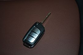 2015款江淮第二代瑞风S5