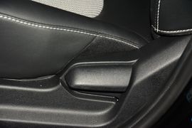 2014款现代瑞奕1.4L自动GLX