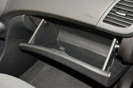 2014款现代瑞奕1.4L自动GLX