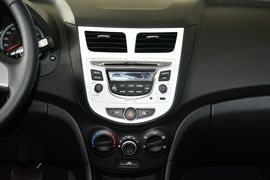 2014款现代瑞奕1.4L自动GLX