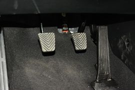 2016款现代朗动1.6L手动尊贵型