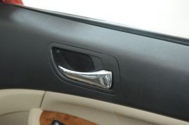 2010款比亚迪F6　2.0L手动尊贵型黄金版实拍