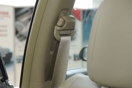 2010款比亚迪F6　2.0L手动尊贵型黄金版实拍